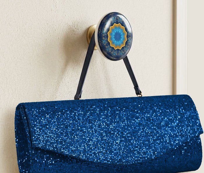 Ceramic knob as bag hanger